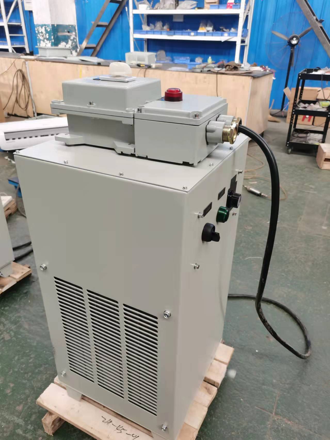 �괨����x����m�ķ���ů�L�C��